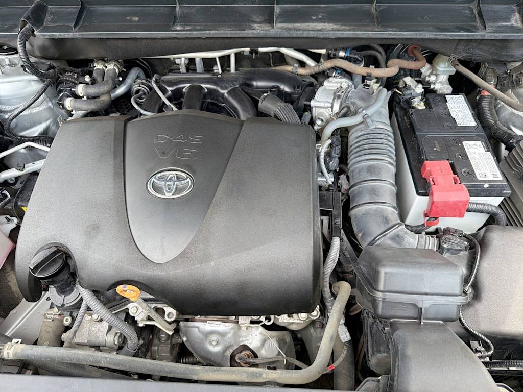 Thumbnail: 2022 Toyota Highlander - 8