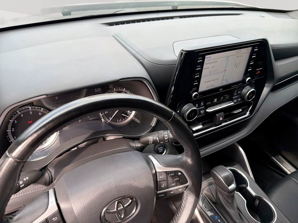 Thumbnail: 2022 Toyota Highlander - 2