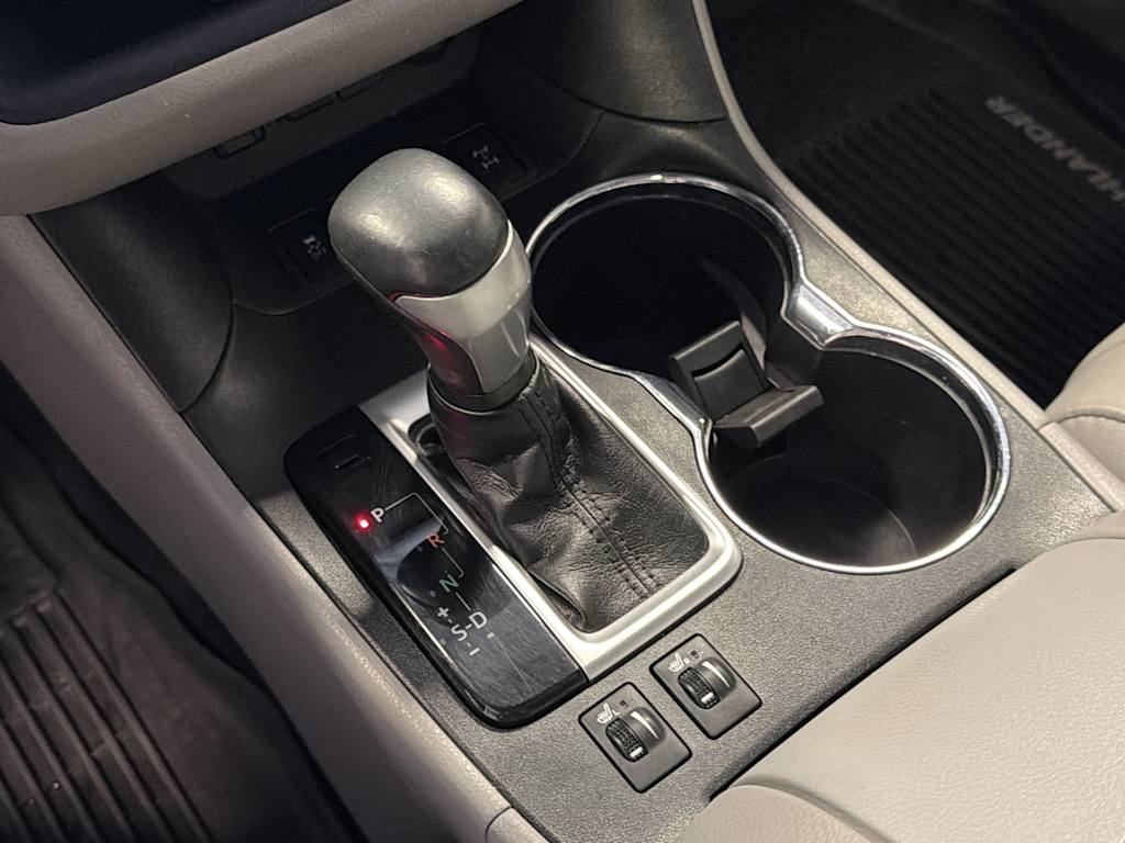 Thumbnail: 2019 Toyota Highlander - 38