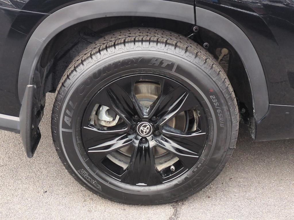 Thumbnail: 2024 Toyota Highlander - 8