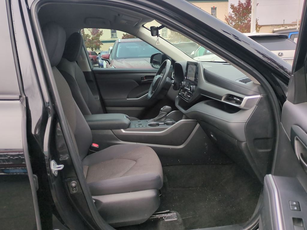 Thumbnail: 2024 Toyota Highlander - 12