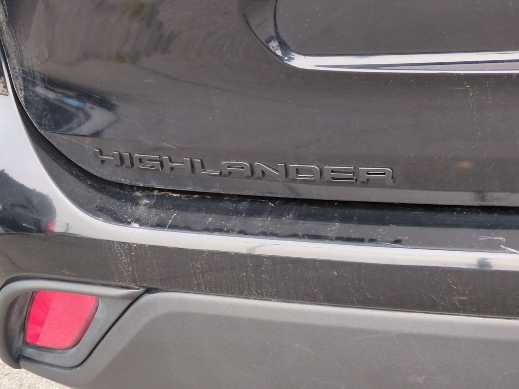 Thumbnail: 2024 Toyota Highlander - 26