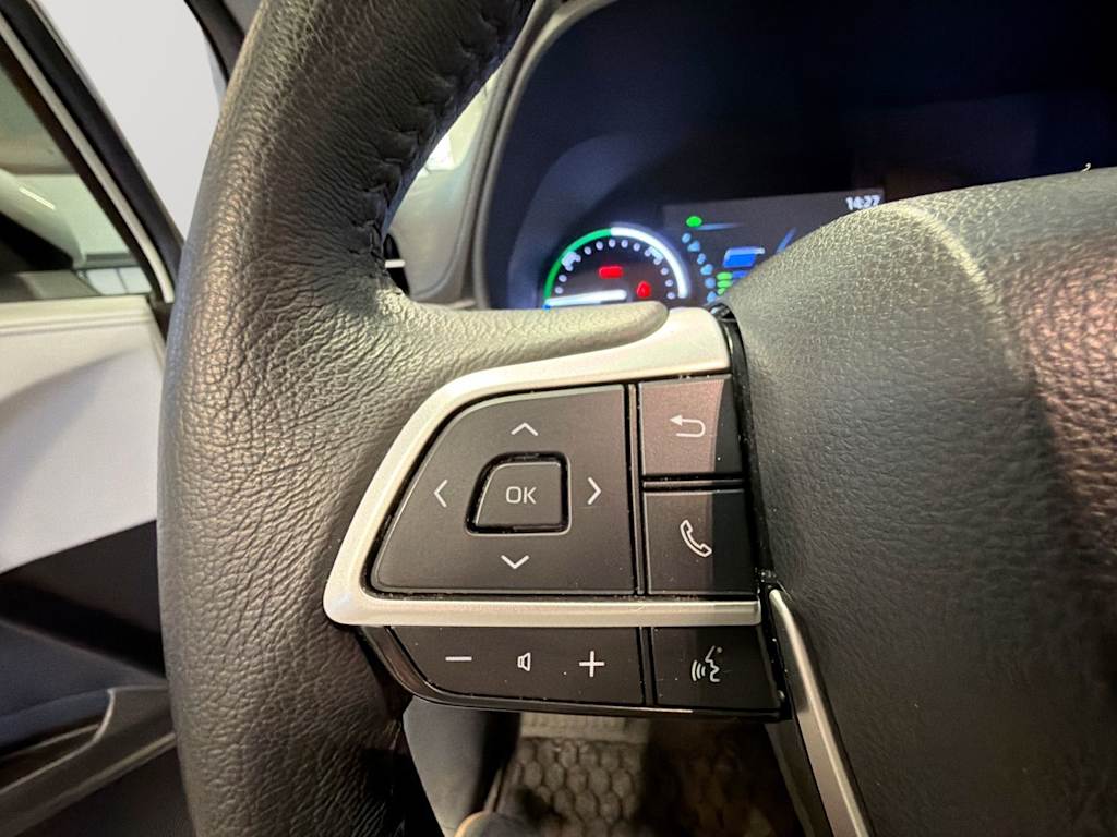 Thumbnail: 2025 Toyota Sienna - 32