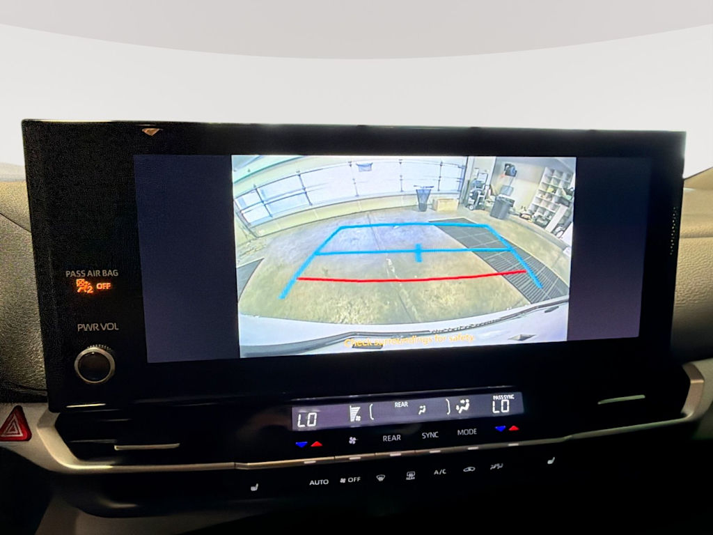 Thumbnail: 2025 Toyota Sienna - 14