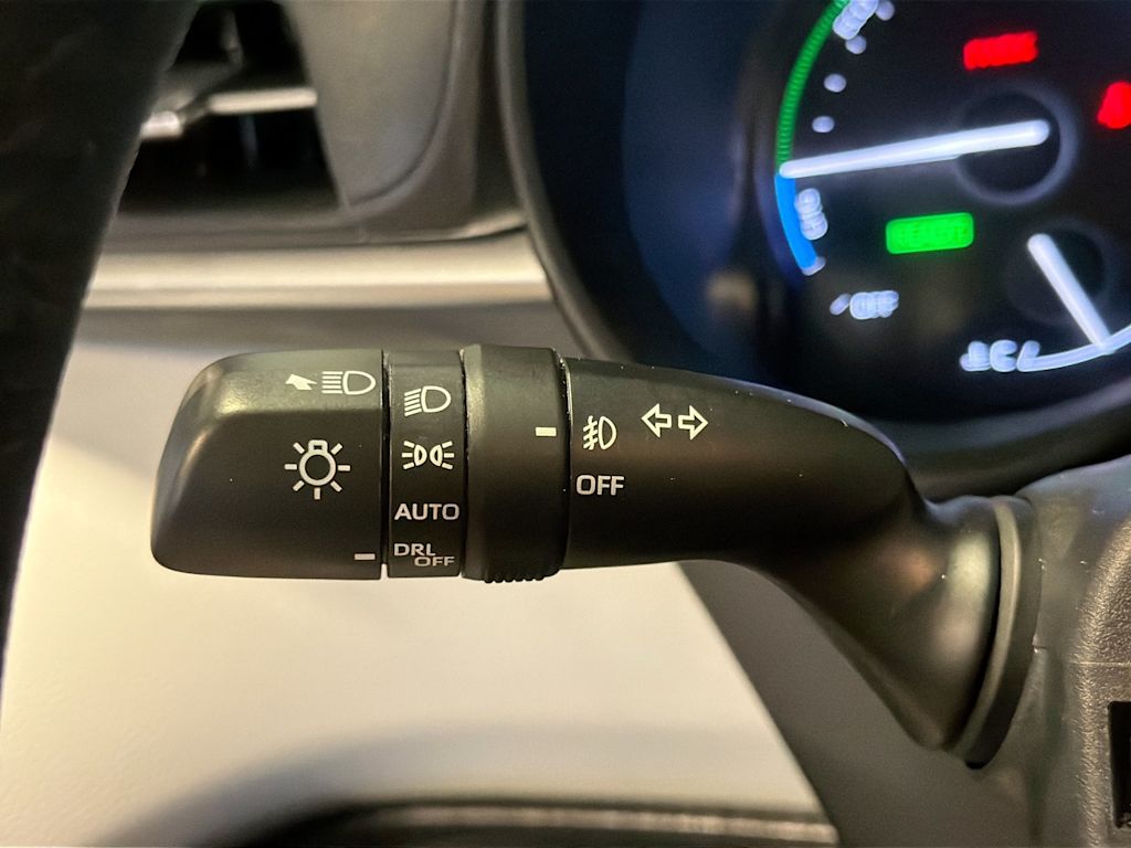 Thumbnail: 2025 Toyota Sienna - 16