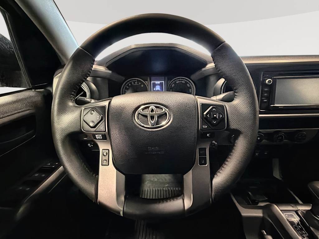 Thumbnail: 2019 Toyota Tacoma - 9