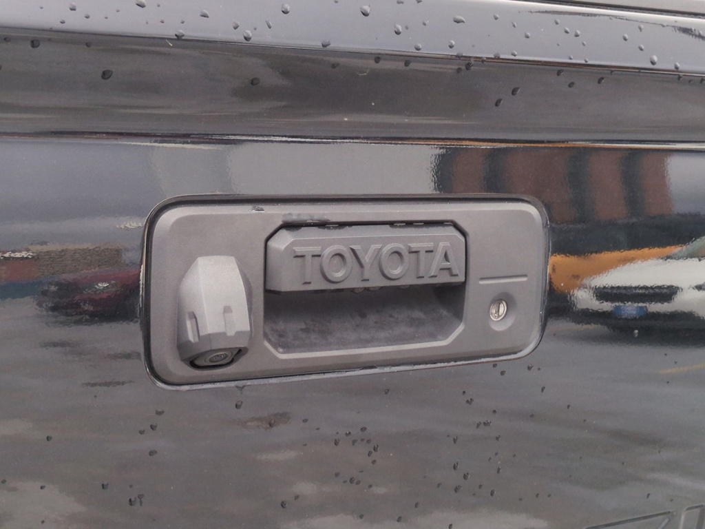 Thumbnail: 2018 Toyota Tundra - 25