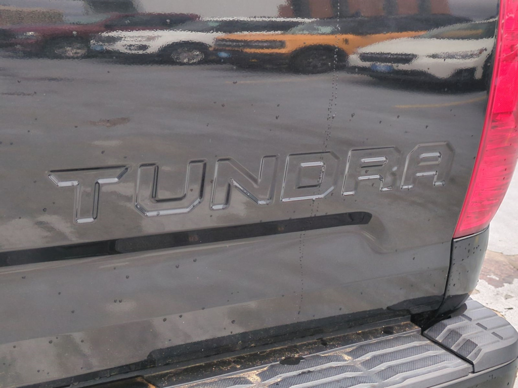 Thumbnail: 2018 Toyota Tundra - 7
