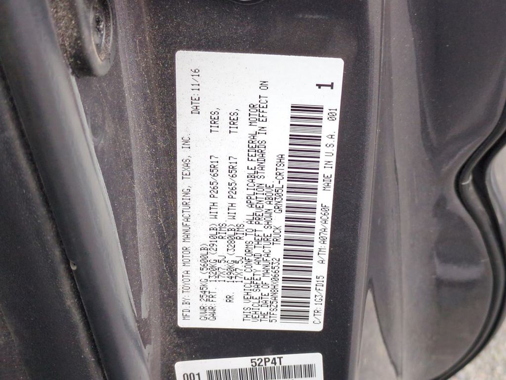 Thumbnail: 2017 Toyota Tacoma - 18