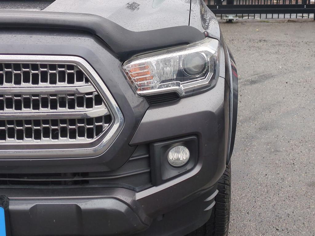 Thumbnail: 2017 Toyota Tacoma - 23