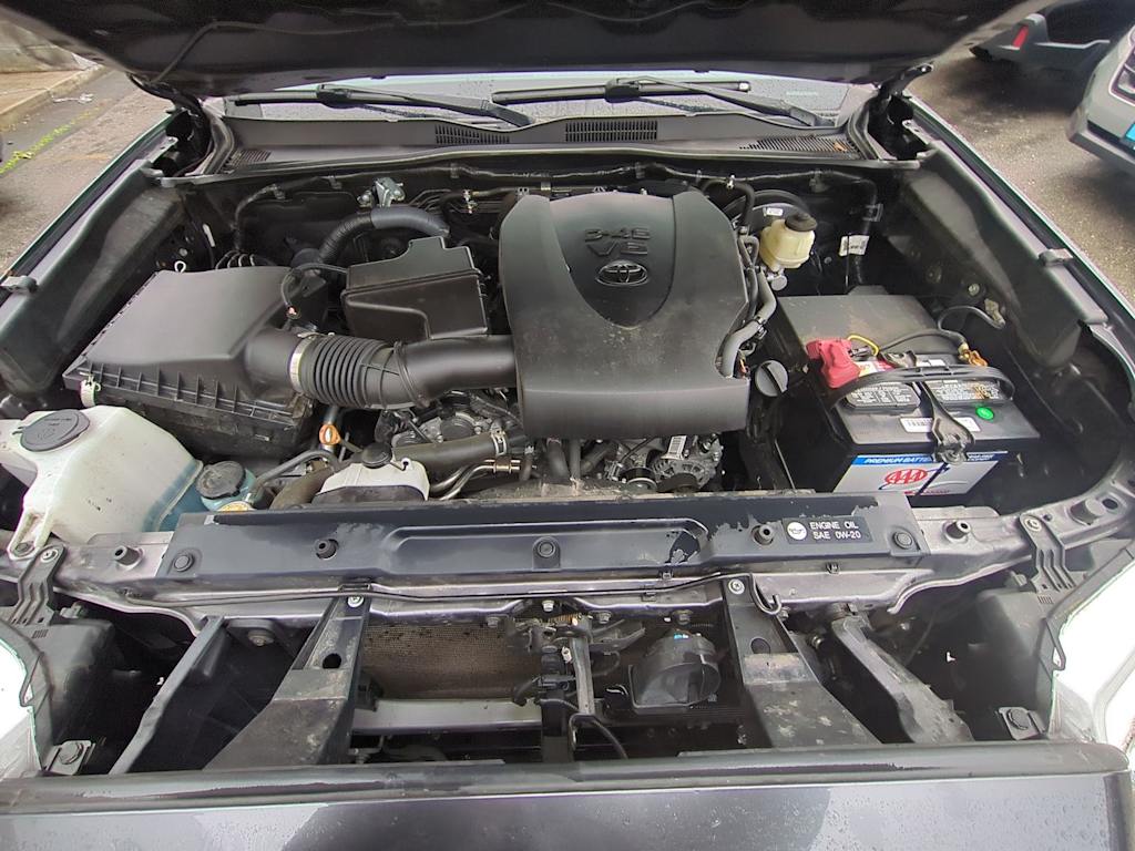 Thumbnail: 2017 Toyota Tacoma - 8