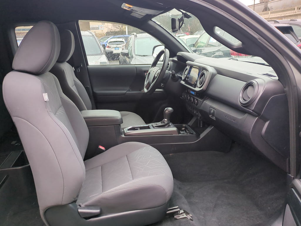 Thumbnail: 2017 Toyota Tacoma - 28