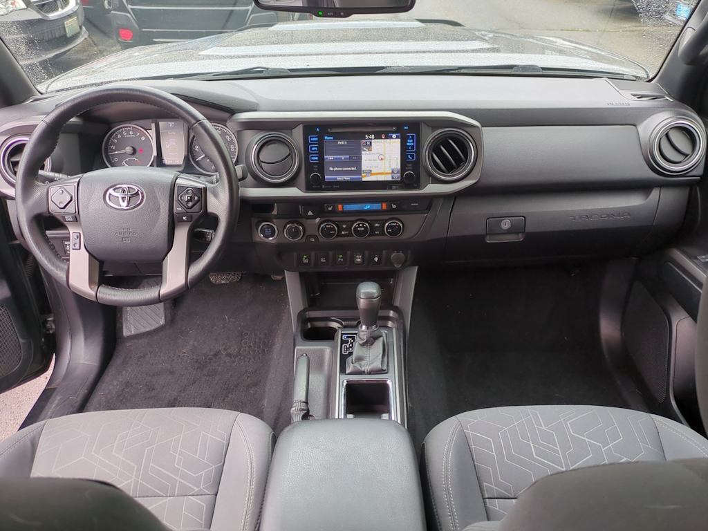 Thumbnail: 2017 Toyota Tacoma - 9