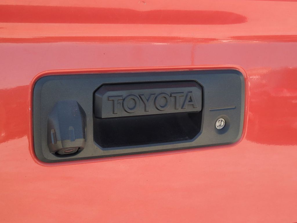 Thumbnail: 2016 Toyota Tundra - 25