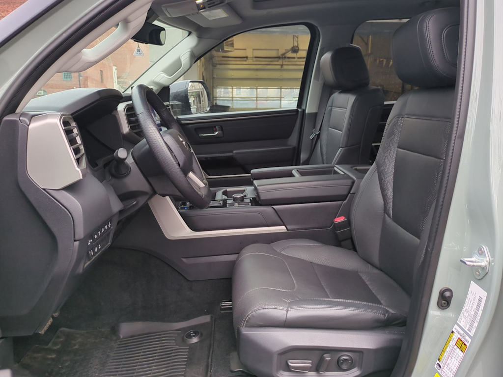 Thumbnail: 2024 Toyota Tundra - 10