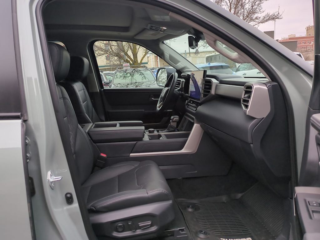 Thumbnail: 2024 Toyota Tundra - 11