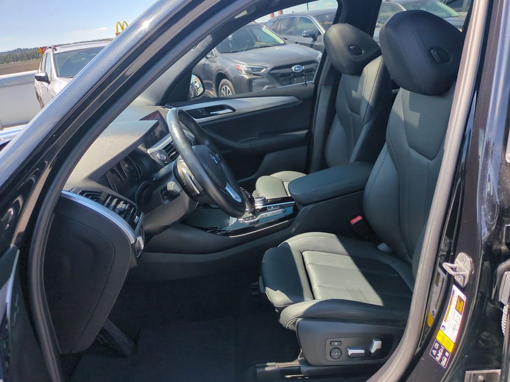 2021 BMW X3 xDrive30i 11