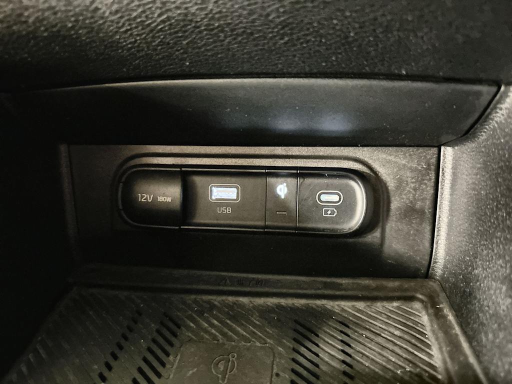 Thumbnail: 2023 Kia Sportage - 32