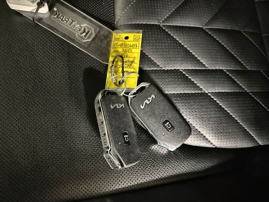 Thumbnail: 2023 Kia Sportage - 16