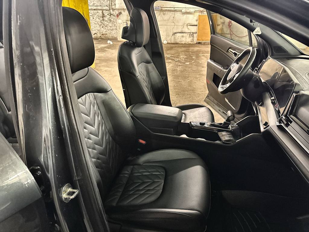 Thumbnail: 2023 Kia Sportage - 10