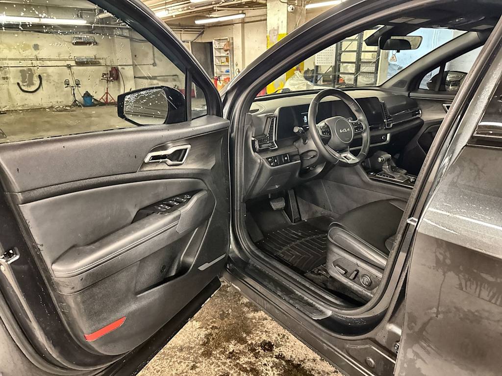 Thumbnail: 2023 Kia Sportage - 23