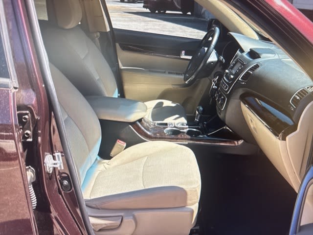 2015 Kia Sorento LX 9