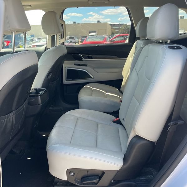 Thumbnail: 2021 Kia Telluride - 11