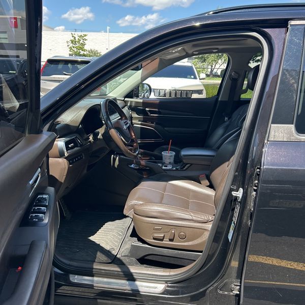 Thumbnail: 2021 Kia Telluride - 9