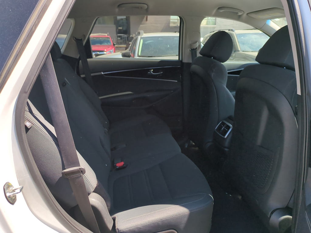Thumbnail: 2019 Kia Sorento - 29
