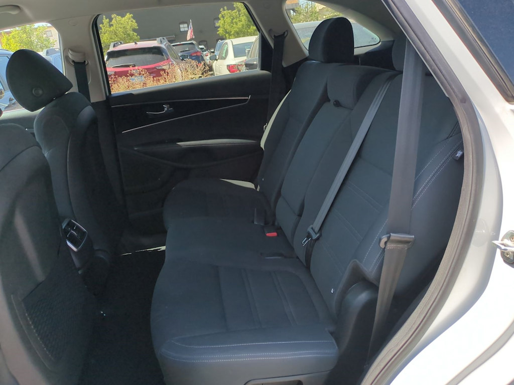 Thumbnail: 2019 Kia Sorento - 28