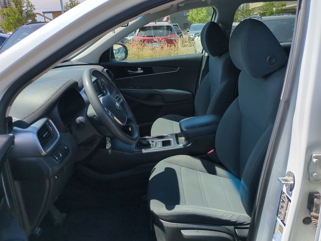 Thumbnail: 2019 Kia Sorento - 11