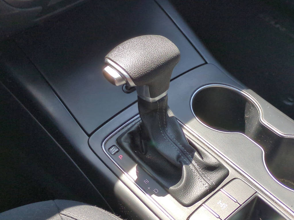 Thumbnail: 2019 Kia Sorento - 16