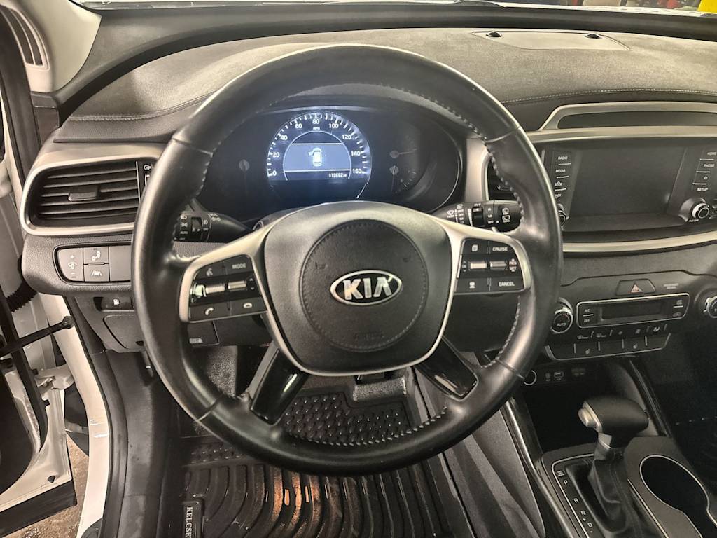Thumbnail: 2020 Kia Sorento - 9