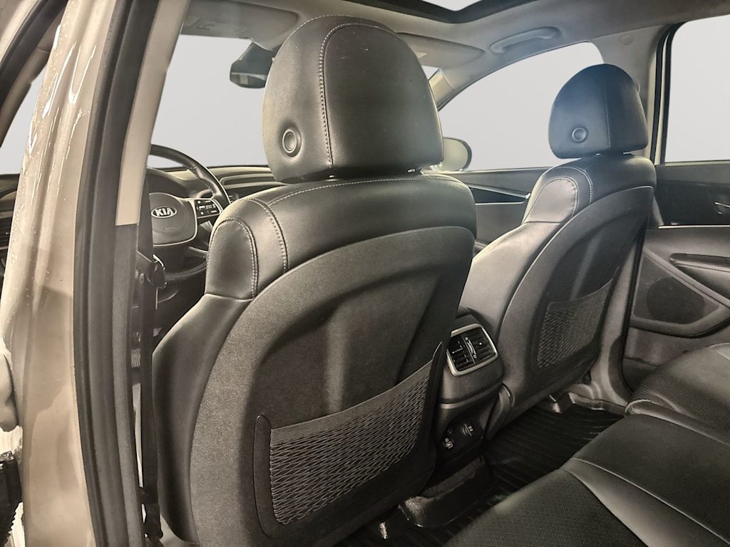 Thumbnail: 2020 Kia Sorento - 12