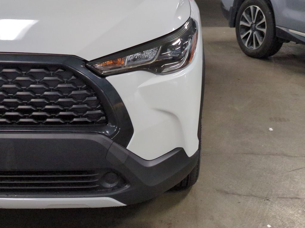 Thumbnail: 2023 Toyota Corolla Cross - 25