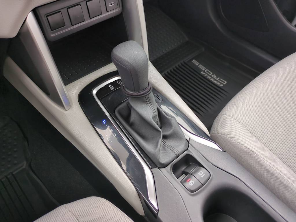 Thumbnail: 2023 Toyota Corolla Cross - 16