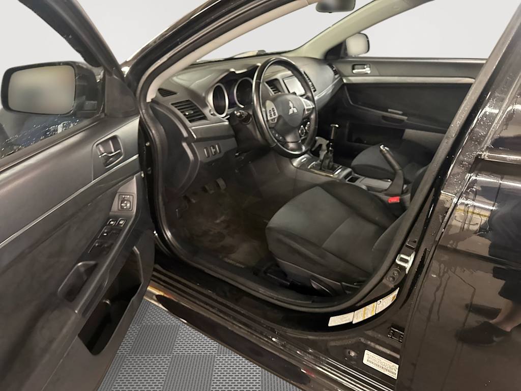 Thumbnail: 2010 Mitsubishi Lancer - 24