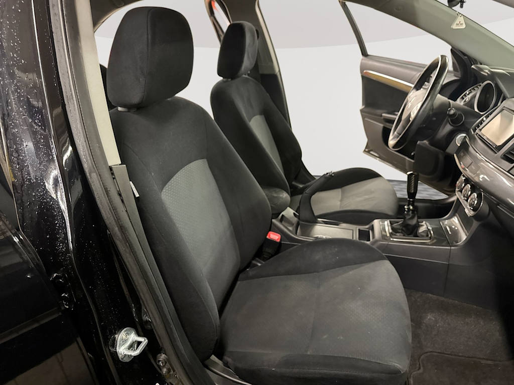 Thumbnail: 2010 Mitsubishi Lancer - 29