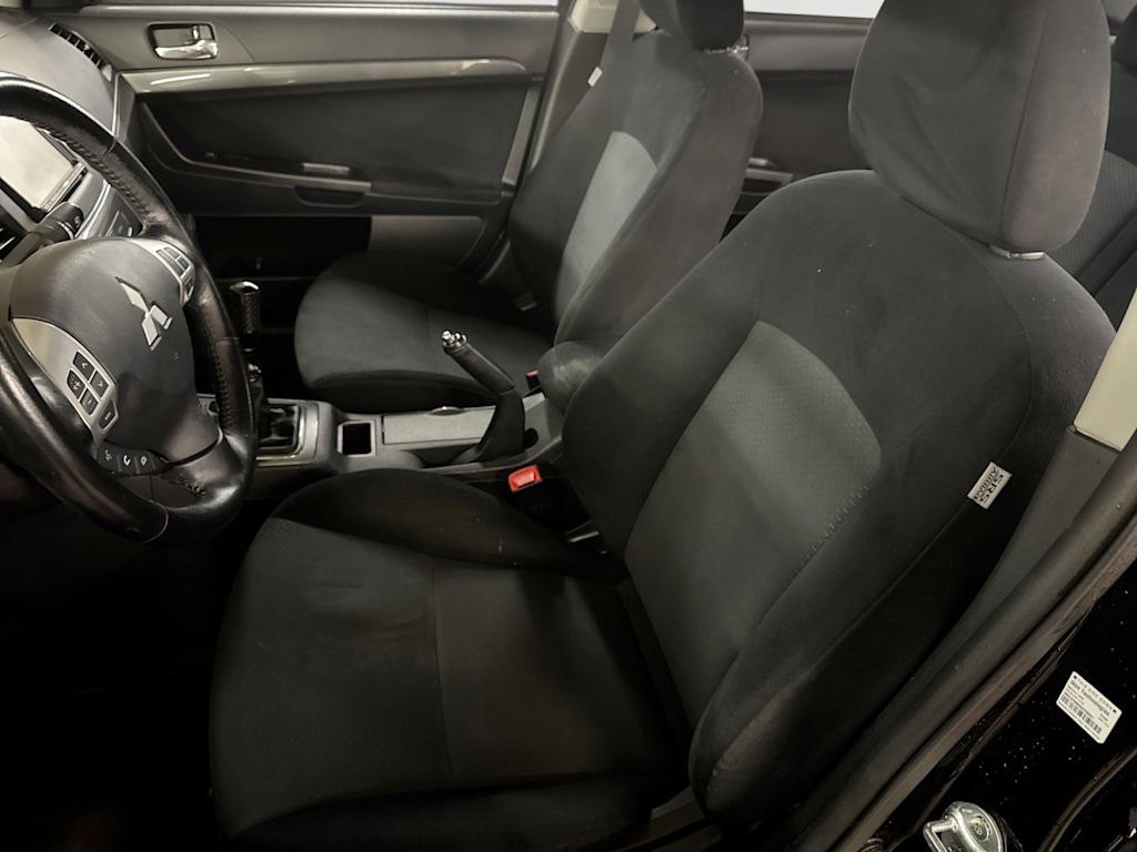Thumbnail: 2010 Mitsubishi Lancer - 9