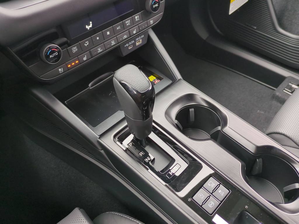 Thumbnail: 2026 Subaru Outback - 16