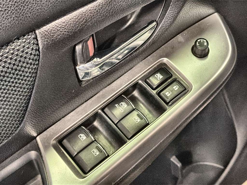 Thumbnail: 2017 Subaru Crosstrek - 26
