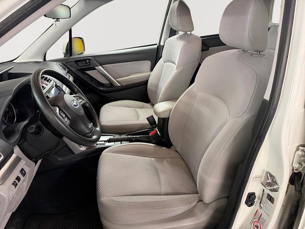 Thumbnail: 2016 Subaru Forester - 11