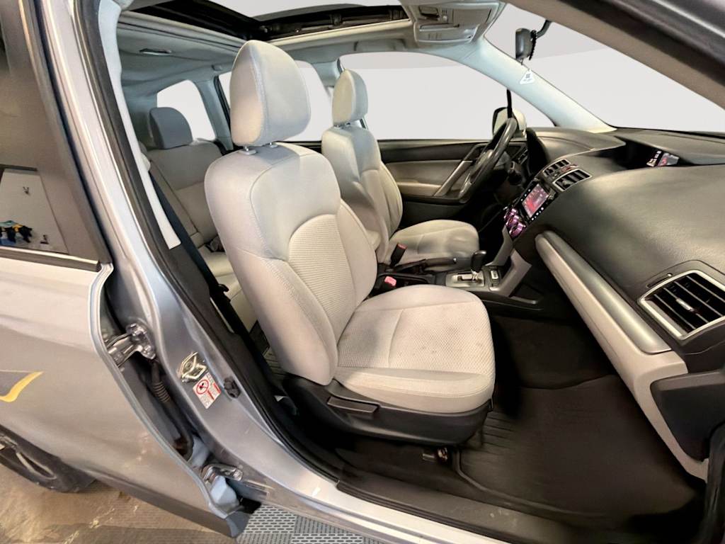 Thumbnail: 2017 Subaru Forester - 12
