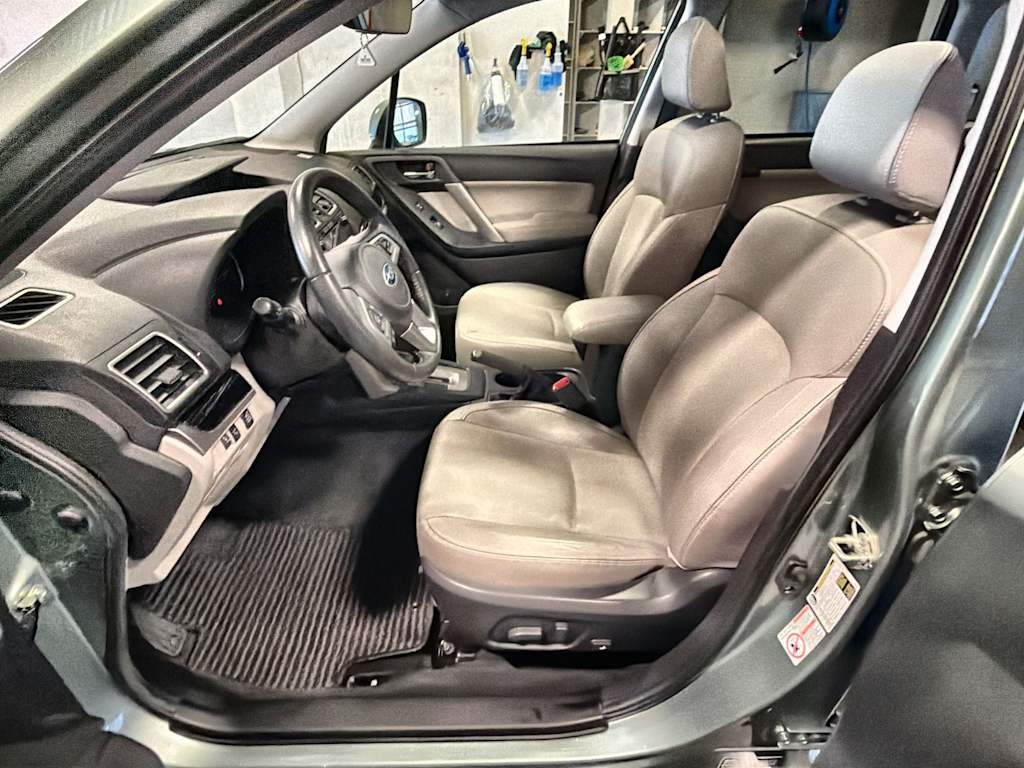 Thumbnail: 2018 Subaru Forester - 11