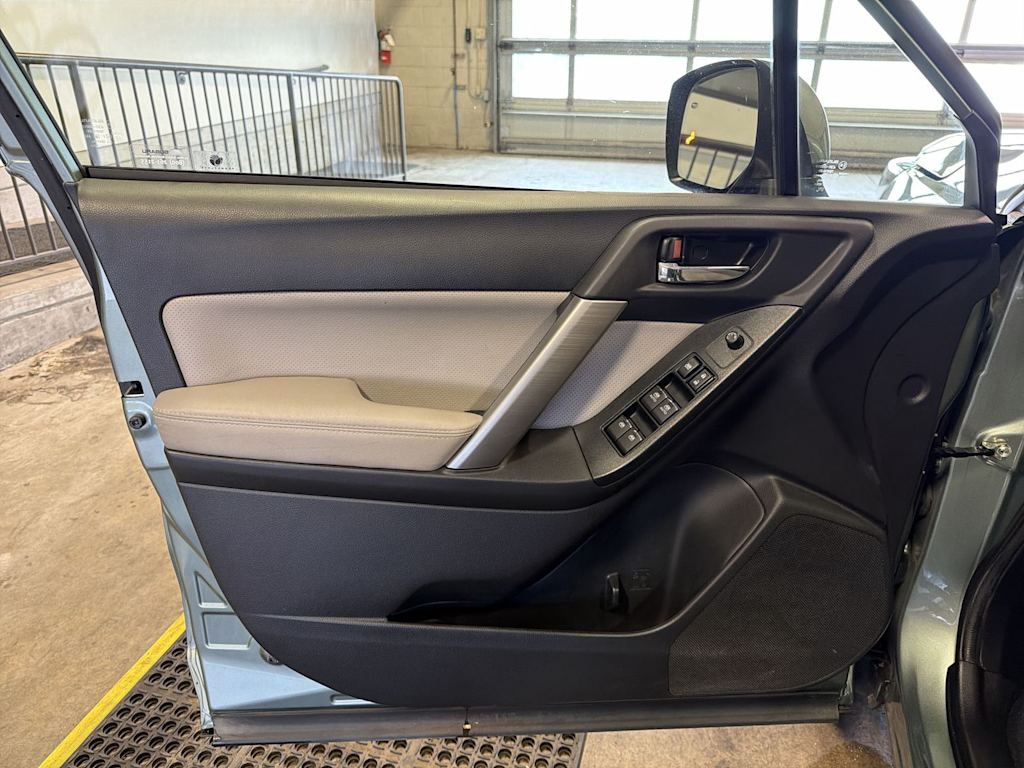 Thumbnail: 2018 Subaru Forester - 24