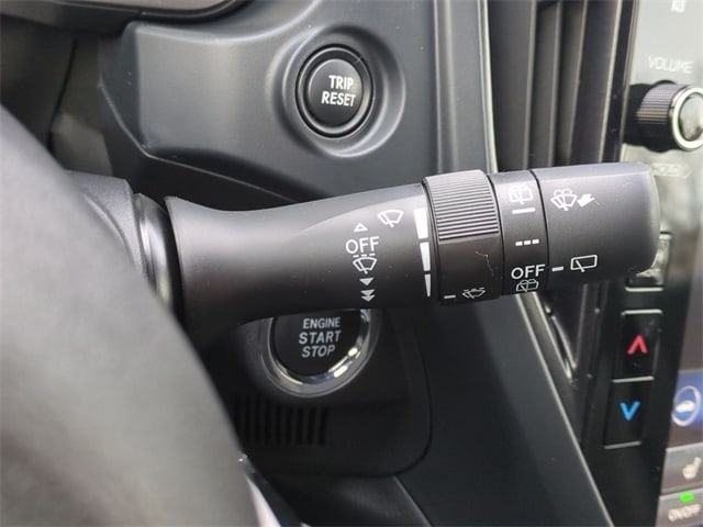 2025 Subaru Forester Premium 33