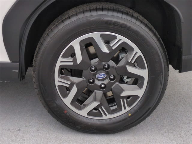 2025 Subaru Forester Premium 8