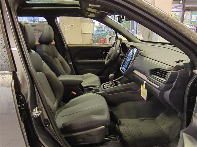 2025 Subaru Forester Limited 28