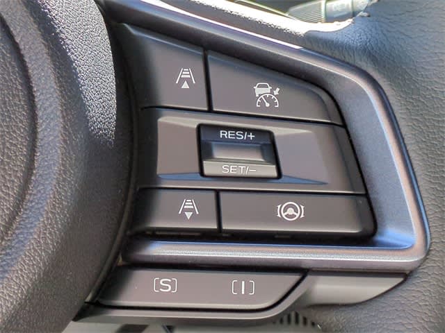 2025 Subaru Forester Limited 32