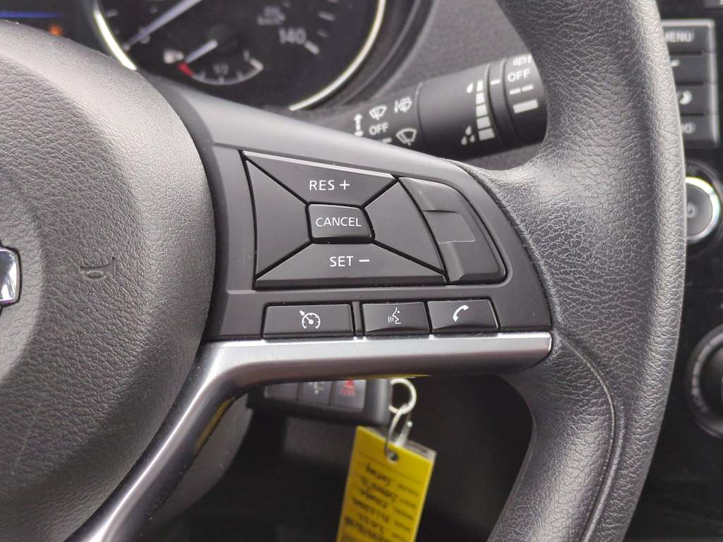 Thumbnail: 2022 Nissan Rogue Sport - 30